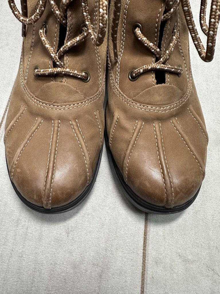 Ugg Hapsburg Duck Boots Women Size 10 - Excellent Condition