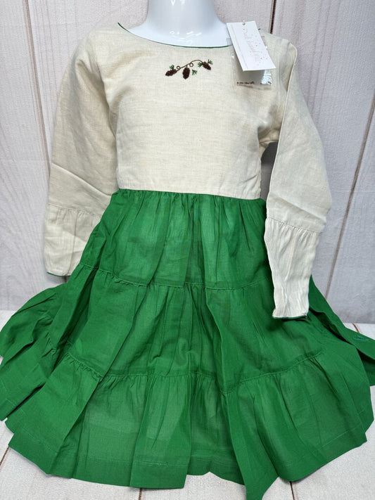 NWT Well Dressed Wolf Cream/Green Dress LS